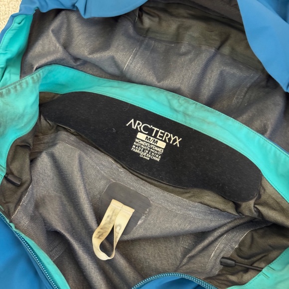 Vintage Arc'teryx Stingray Jacket *WELL LOVED* - Picture 4 of 13